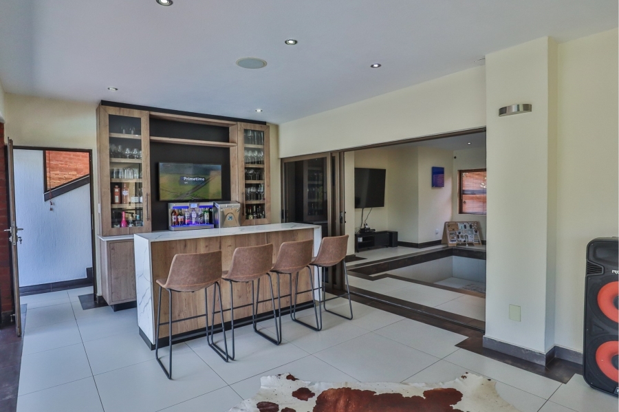 5 Bedroom Property for Sale in Xanadu Eco Park North West